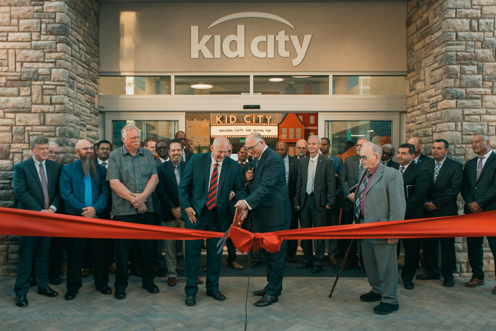Kid City Building grand ribbon cutting